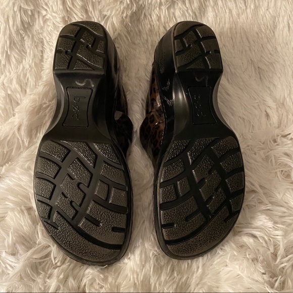 Born BOC leopard print clogs, size 9, EUC - Picture 7 of 8